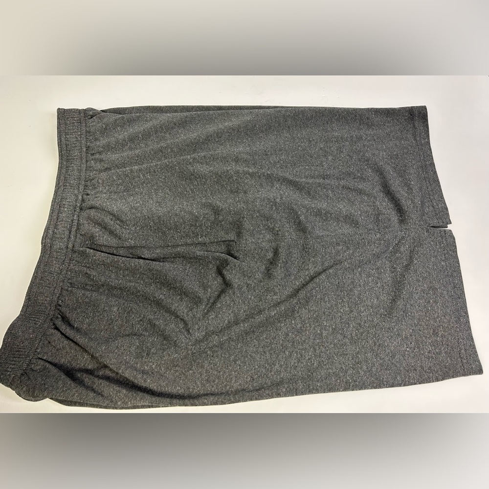 Men’s Champion athletic shorts - Picture 2 of 3